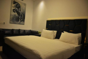 Executive Studio Suite